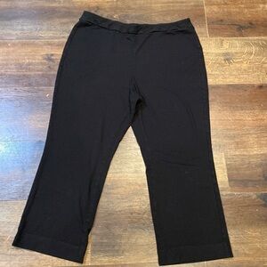 COPY - J.Jill Wearever Collection Cropped black wide leg pants, size L.